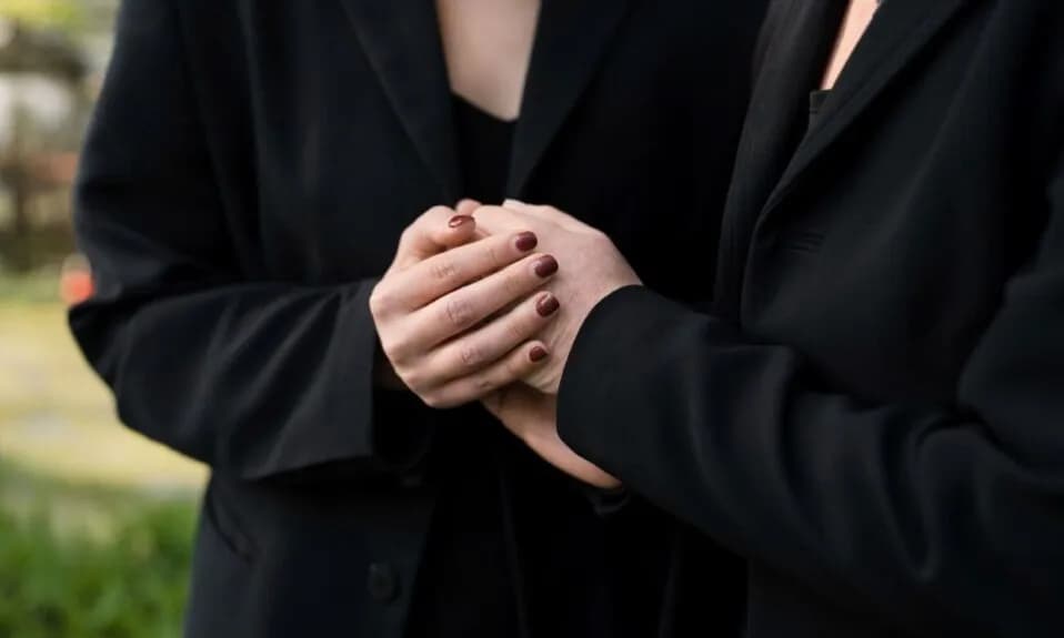 Co dzieje się z duszą po pogrzebie? Tajemnice życia po śmierci i rytuały