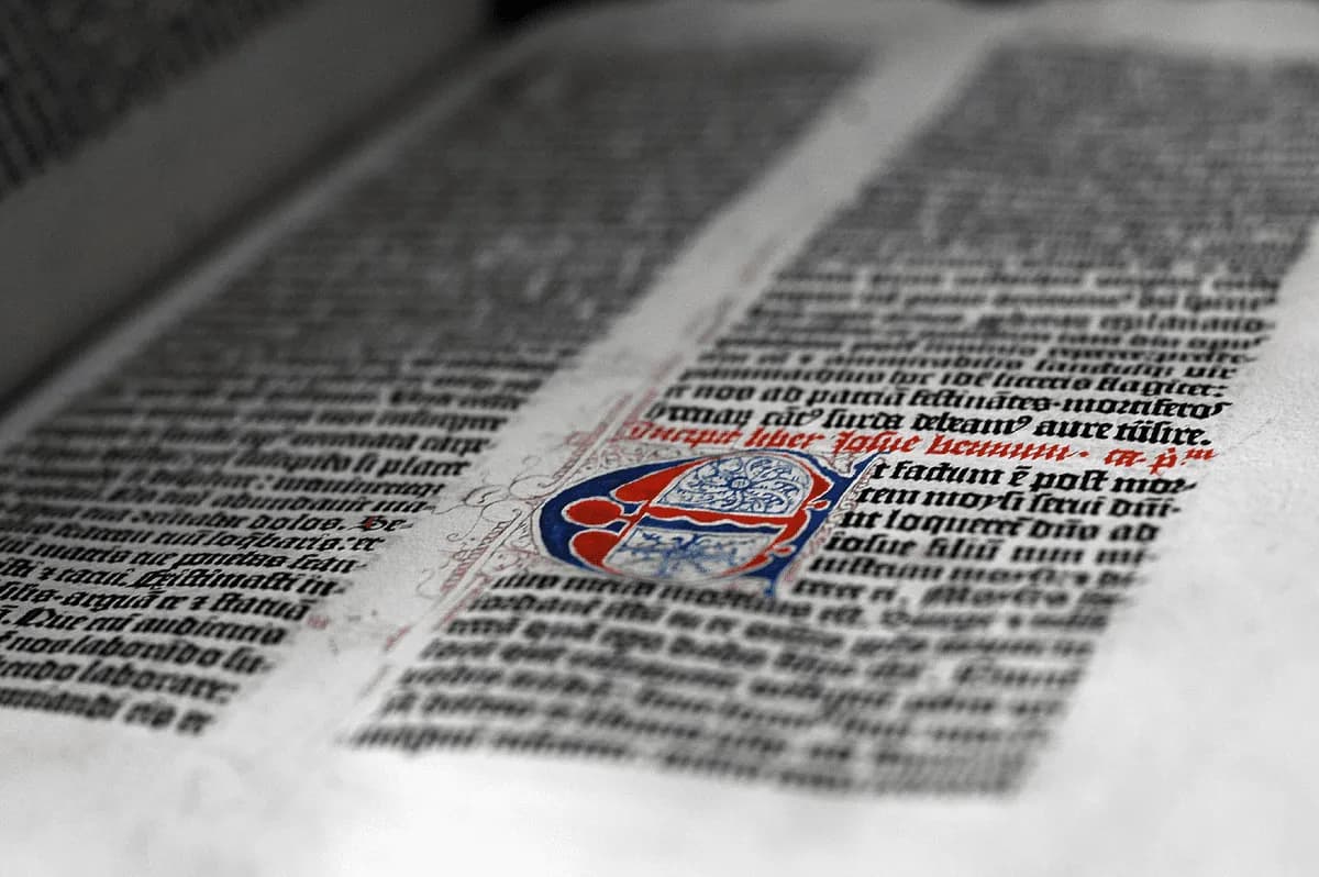 Czy wróżenie to grzech? Co mówi Kościół i Pismo Święte o wróżbiarstwie